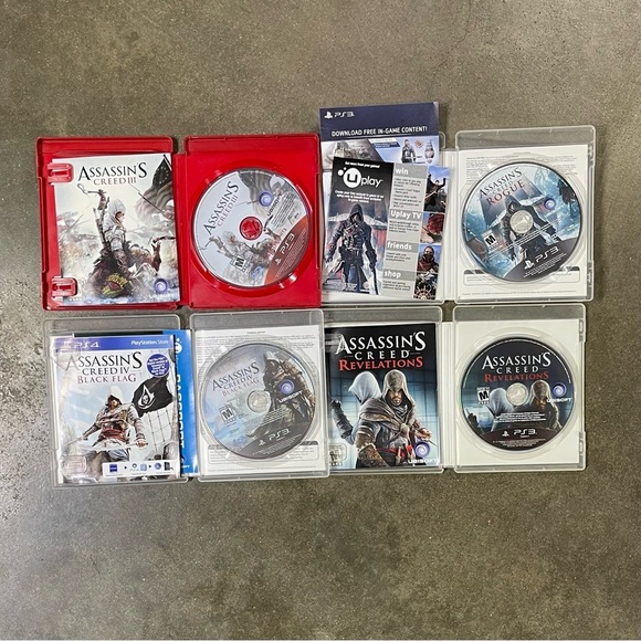 Assassin's Creed PS3 Lot Revelations, Rogue, III & Black Flag CIB - Picture 3 of 5